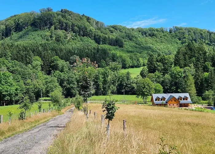 Vapenka V Prirodnim Parku Adrspassko-teplicke Skaly, Kapacita 10 Osob