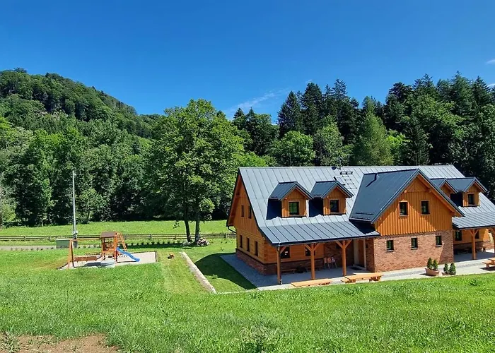 Vapenka V Prirodnim Parku Adrspassko-teplicke Skaly, Kapacita 10 Osob *